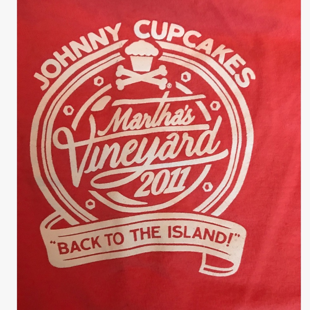 Jonny Cupcake’s T-shirt